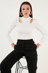 Esnek Slim Fit Cut Out Pencereli Dik Yaka Crop Kadın Bluz 5865348 BEYAZ