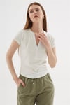 Fashion Friends Regular Fit Düğme Detaylı V Yaka Kadın Bluz 26Y0494K1 EKRU