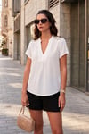 Güpür Detaylı % 100 Pamuk Regular Fit V Yaka Kadın Bluz 611BZ0286 EKRU