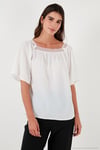 Güpürlü Regular Fit Kare Yaka Kadın Bluz 5869003 EKRU