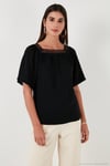 Güpürlü Regular Fit Kare Yaka Kadın Bluz 5869003 SİYAH
