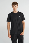 Hummel Minimal Nakışlı % 100 Pamuk Bisiklet Yaka Erkek T Shirt 912122-2001 SİYAH