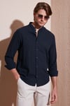 Keten Görünümlü Pamuklu Regular Fit Hakim Yaka Erkek Gömlek CF25S112637 LACİVERT