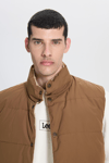 Lee Kapitoneli Regular Fit Çift Kullanımlı Erkek Yelek CHLD507064 755 KAHVE-BEJ