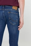 Lee Pamuklu Slim Fit Normal Bel Dar Paça Jeans Erkek Kot Pantolon L71918 2XT ORTA MAVİ
