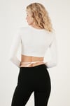Lela Beli Bağlamalı Slim Fit Bisiklet Yaka Crop Bayan Bluz 5865402 BEYAZ
