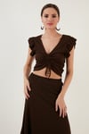 Lela Büzgü Detaylı Kolları Fırfırlı Dar Kesim Crop Bayan Bluz 5865015 KAHVE