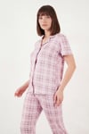 Lela Desenli Yumuşak Dokulu Regular Fit Düğmeli Kısa Kollu Kadın Pijama Takımı 65750101Y PUDRA