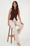 Lela Fittted Fit Bisiklet Yaka Aksesuar Detaylı Kadın Bluz 5866475 KAHVE