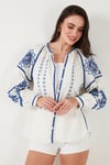 Lela Nakışlı Oversize Fit Pamuklu V Yaka Bayan Gömlek 676242 EKRU