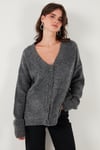 Lela Oversize Fit Düğmeli V Yaka Uzun Kollu Triko Bayan Hırka 4616232 ANTRASİT