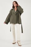 Lela Oversize Fit Kruvaze Yaka Kuşaklı Düğmeli Bayan Trençkot 6839609 HAKİ