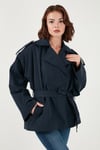 Lela Oversize Fit Kruvaze Yaka Kuşaklı Düğmeli Bayan Trençkot 6839609 LACİVERT