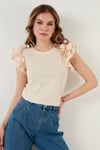 Lela Pamuklu Kolları Fırfırlı Slim Fit Bisiklet Yaka Kadın T Shirt 5864500 TAŞ