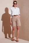 Lela Pamuklu Relaxed Fit Yüksel Bel Kemerli Gabardin Short Bayan Şort 668YP4710 CAMEL
