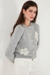 Lela Premium Tül Çiçek Detaylı Regular Fit Bisiklet Yaka Düğmeli Triko Bayan Hırka 680HI002421 GRİ