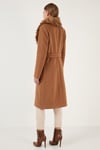 Lela Regular Fit Çıkarılabilir Suni Kürklü Kemerli Kaşe Bayan Kaban 6403139 CAMEL