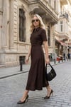 Lela Regular Fit Klasik Yaka Yırtmaçlı Midi Bayan Elbise 6922341 KAHVE
