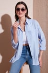 Lela Regular Fit Tek Cepli Önü Kısa Arkası Uzun Krinkıl Bayan Gömlek 6772752 BEBE MAVİ