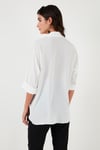 Lela Relaxed Fit Truvakar Kollu Arkası Uzun Bayan Gömlek 67033392S4 BEYAZ