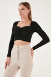 Lela Slim Fit Kalp Yaka Önü Büzgülü Crop Bayan Bluz 5865401 SİYAH