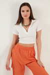 Lela Slim Fit Polo V Yaka Crop Bayan Bluz 5865035 EKRU