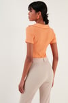 Lela Slim Fit Polo V Yaka Crop Bayan Bluz 5865035 AÇIK ORANJ