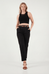 Lela Streç Pamuklu Regular Fit Yüksek Bel Düz Kısa Paça Kemerli Bayan Pantolon 668YP5335 SİYAH