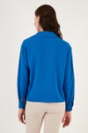 Lela V Yaka Çift Cepli Regular Fit Dokuma Bayan Gömlek 611GO00016 SAKS