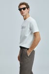 Lufian Logolu Streç Pamuklu Regular Fit Bisiklet Yaka Erkek T Shirt 111020240 KIRIK BEYAZ