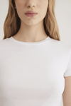 Mavi % 100 Pamuk Fitted Fit Bisiklet Yaka Crop Bayan T Shirt 1600814-620 BEYAZ