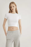 Mavi % 100 Pamuk Fitted Fit Bisiklet Yaka Crop Bayan T Shirt 1600814-620 BEYAZ