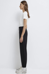 Mavi Logolu Pamuklu Slim Straight Fit Lastikli Paça Bayan Eşofman Altı 1600903-900 SİYAH