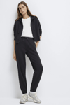 Mavi Logolu Pamuklu Slim Straight Fit Lastikli Paça Bayan Eşofman Altı 1600903-900 SİYAH