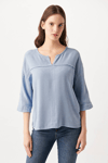 Mavi Regular Fit V Yaka Uzun Kollu Pamuklu Bayan Bluz 121357-70854 MAVİ