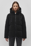 Mavi Slim Fit Fermuarlı Kapüşonlu Şişme Bayan Mont 1110043-900 SİYAH