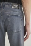 Milan Streç Pamuklu Tapered Fit Normal Bel Daralan Paça Jeans Erkek Kot Pantolon 0081089341 AÇIK MAVİ