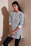 Modest Çizgili Pamuklu Regular Fit Bisiklet Yaka Kadın Tunik 5865784 BEYAZ