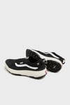 Mte Logolu Su İtici Kalın Taban Sneaker Unisex Ayakkabı VN000CVUBA21 SİYAH-BEYAZ