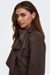 Onlcarrıe Regular Fit Ceket Yaka Düğmeli Kadın Mont 15382557 KOYU KAHVE