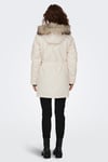 Onliris Regular Fit Çıkarılabilir Kapüşonlu Kadın Parka 15304625 BEJ