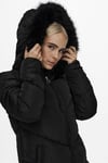 Only Onlmynte Regular Fit Tüylü Kapüşonlu Şişme Bayan Mont 15238323 SİYAH