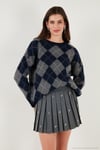 Oversize Fit Bisiklet Yaka Baklava Desenli Kadın Kazak 4615579 LACİVERT