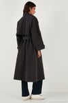 Oversize Fit Kruvaze Yaka Düğmeli Kemerli Uzun Kadın Trençkot 6839476 KOYU KAHVE
