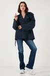 Oversize Fit Kruvaze Yaka Kuşaklı Düğmeli Kadın Trençkot 6839609 LACİVERT