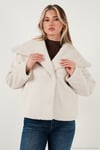 Oversize Geniş Yaka Çıtçıt Düğmeli Astarlı Peluş Kadın Mont 6839623 BEYAZ