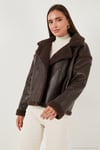 Oversize Kruvaze Yaka Peluş Detaylı Suni Deri Biker Ceket Kadın Mont 6810247 KAHVE