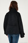 Oversize Kruvaze Yaka Yumuşak Tüylü Düğmeli Astarlı Kadın Mont 6839659 SİYAH
