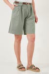 Pamuklu Loose Fit Pileli Kemerli Bermuda Kadın Şort 668YP5439 AÇIK HAKİ