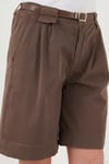 Pamuklu Loose Fit Pileli Kemerli Bermuda Kadın Şort 668YP5439 KAHVE